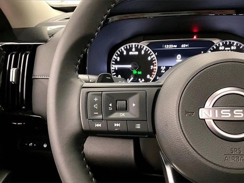 New 2025 Nissan Pathfinder SV w/ Black Appearance Package image 21