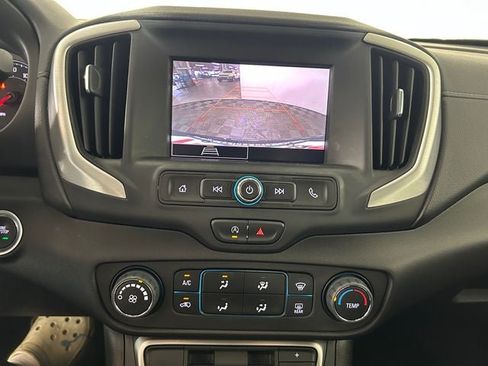Used 2024 GMC Terrain SLE FWD image 21