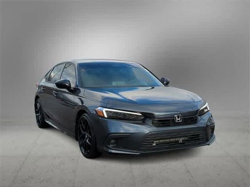 Used 2023 Honda Civic Sport image 2