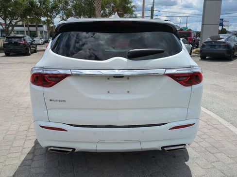 Used 2022 Buick Enclave Premium AWD/4WD image 6