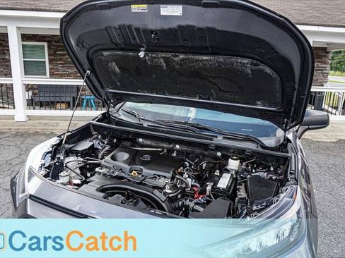 Used 2020 Toyota RAV4 LE FWD image 39