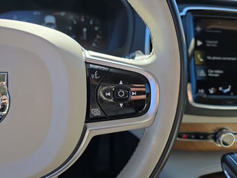 Used 2021 Volvo XC90 T6 Momentum w/ Advanced Package image 27