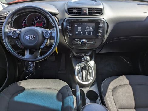 Used 2018 Kia Soul + image 15