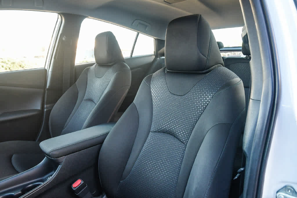 Used 2020 Toyota Prius LE FWD image 18
