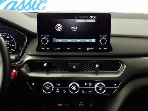 Used 2025 Acura Integra FWD image 23