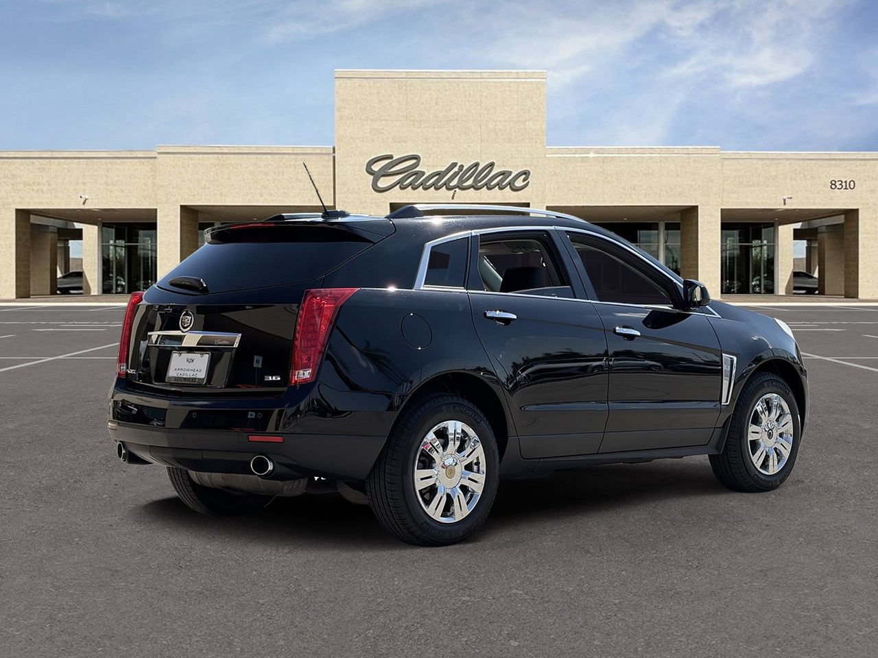 Used 2015 Cadillac SRX Luxury w/ Driver Awareness Package FWD image 5