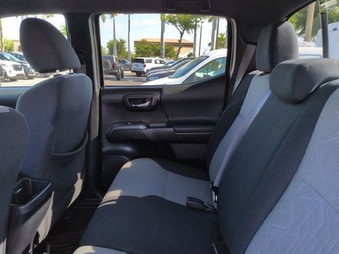 Used 2020 Toyota Tacoma TRD Sport w/ Technology Package AWD/4WD image 14