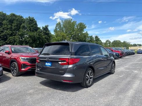 Used 2023 Honda Odyssey Touring image 5