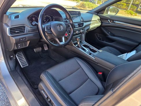 Used 2022 Honda Accord Sport image 11