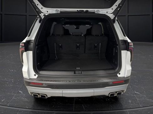 New 2026 Chevrolet Traverse LT w/ Driver Confidence Package image 15