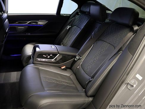 Certified 2022 BMW 750i xDrive w/ Executive Package image 12