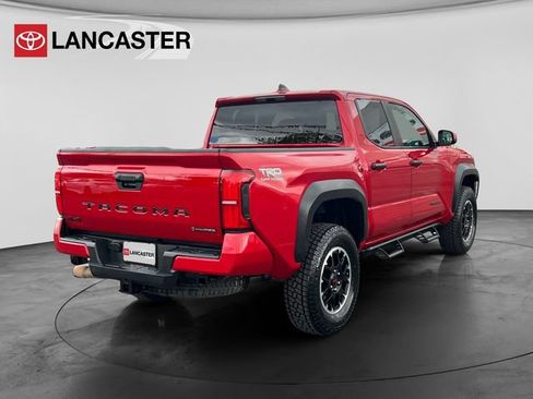 Used 2025 Toyota Tacoma TRD Off-Road AWD/4WD image 7