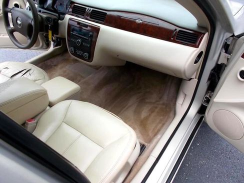 Used 2008 Chevrolet Impala LT image 21