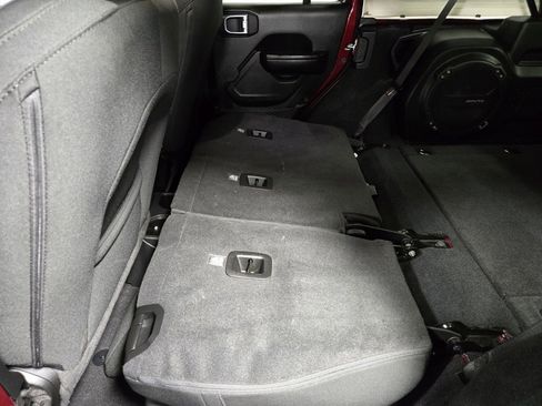 Used 2021 Jeep Wrangler Unlimited Sport image 36