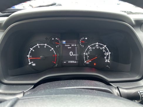 Used 2021 Toyota 4Runner SR5 Premium image 10