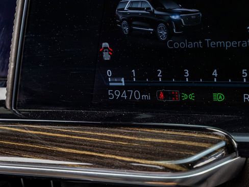 Used 2021 Cadillac Escalade ESV Sport w/ Driver Assist Tech Package image 21