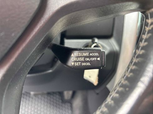 Used 2011 RAM 1500 Laramie AWD/4WD image 15