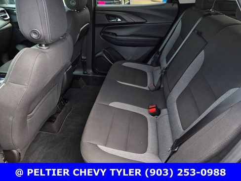 Used 2025 Chevrolet TrailBlazer LT w/ Convenience Package FWD image 32