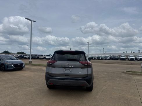 Used 2023 Nissan Rogue SV FWD image 20