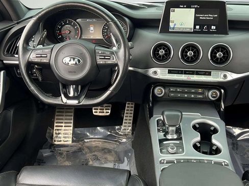 Used 2018 Kia Stinger GT2 image 17