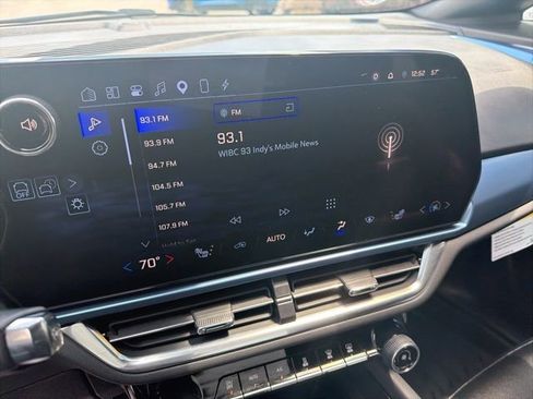 Used 2024 Chevrolet Equinox EV LT FWD image 28