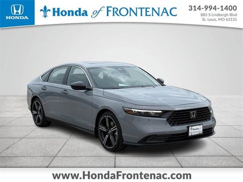 Used 2023 Honda Accord Sport image 1