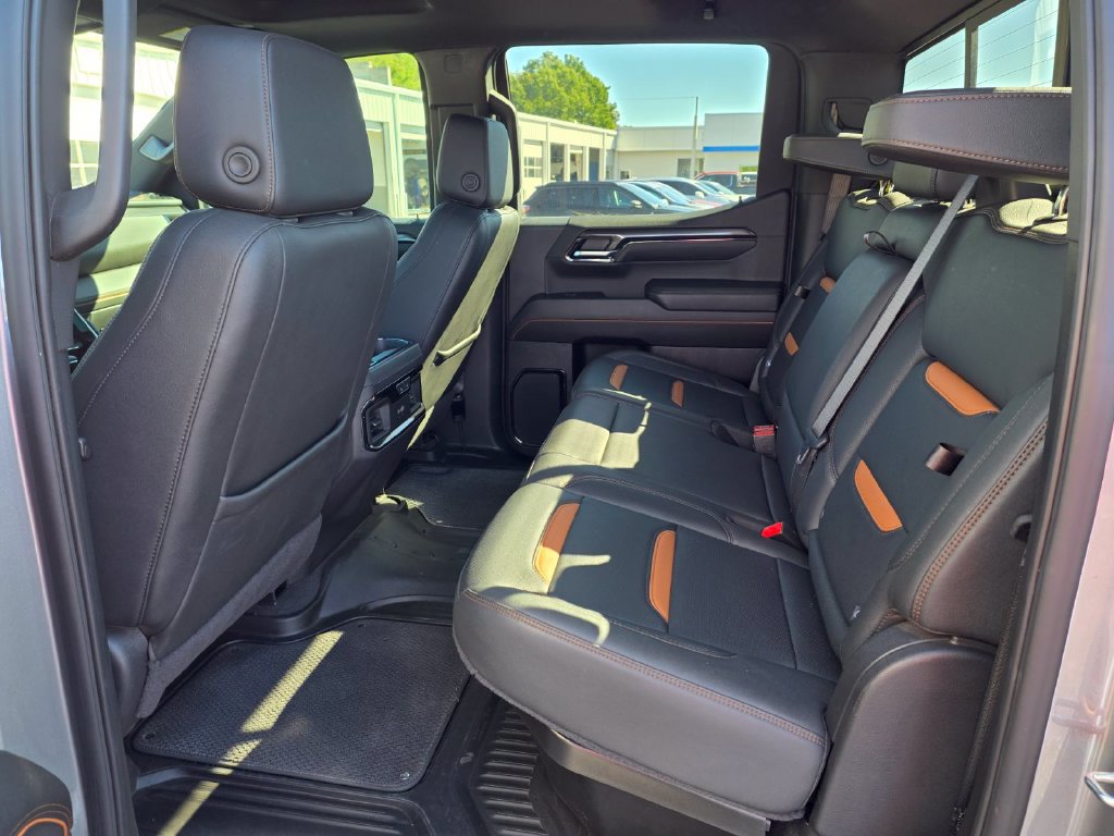 Used 2024 GMC Sierra 1500 AT4 w/ Technology Package AWD/4WD image 31