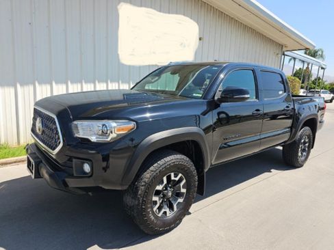 Used 2019 Toyota Tacoma TRD Off-Road AWD/4WD image 1