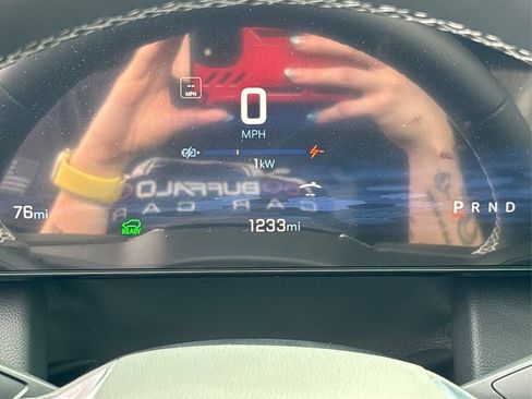 Used 2025 Chevrolet Equinox EV LT w/ Convenience Package II image 23