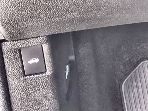 Used 2025 Honda Accord SE image 29