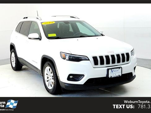 Used 2019 Jeep Cherokee Latitude w/ Popular Appearance Group image 1