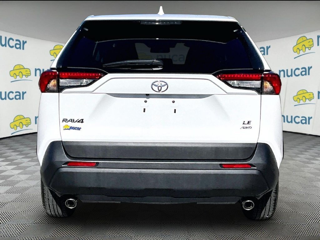 Used 2024 Toyota RAV4 LE AWD/4WD image 5