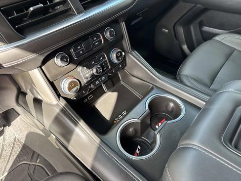 Used 2024 Chevrolet Tahoe Z71 w/ Luxury Package image 29