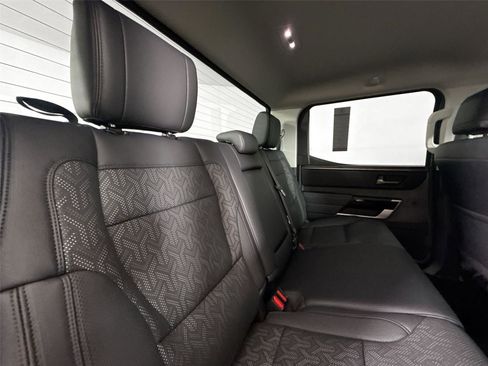 Used 2023 Toyota Tundra Limited AWD/4WD image 39