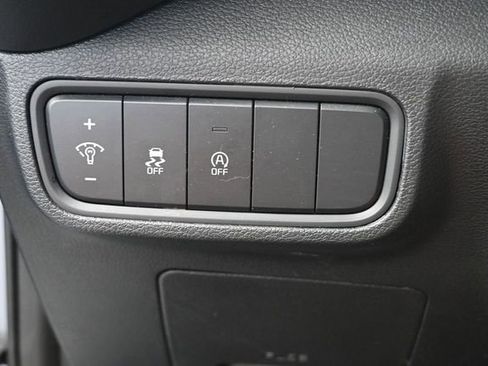 Used 2025 Kia Soul LX w/ LX Technology Package FWD image 28