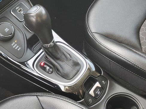 Used 2020 Jeep Compass Latitude image 24