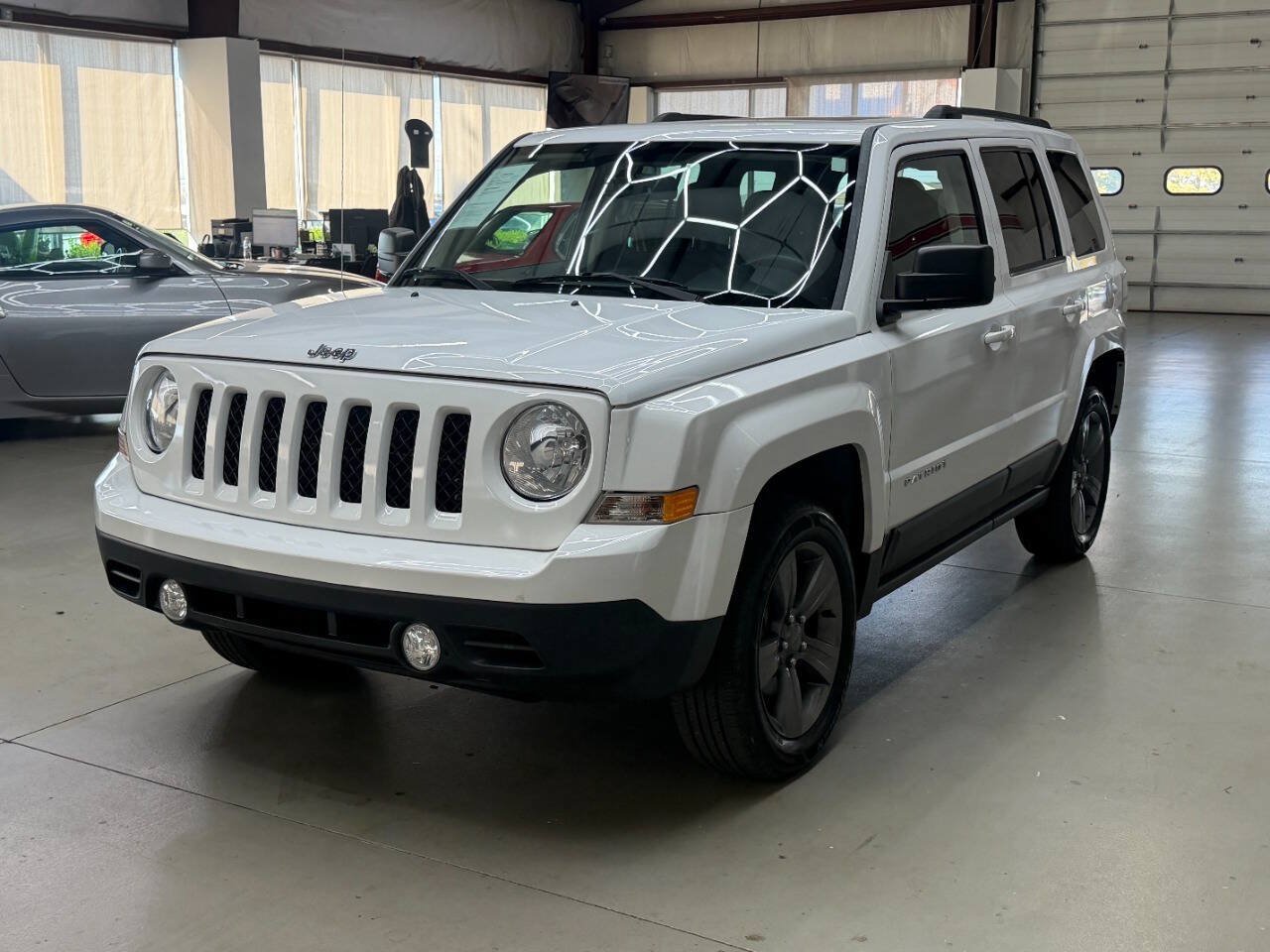 Used 2015 Jeep Patriot High Altitude AWD/4WD image 6