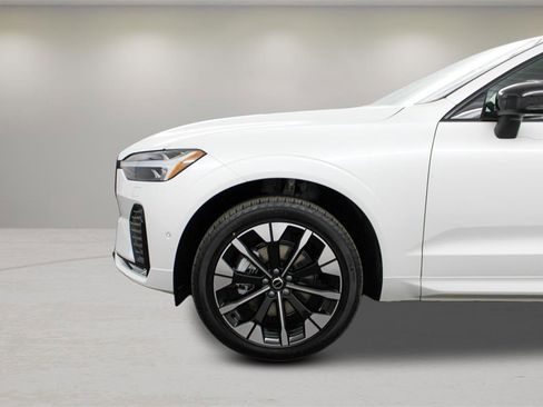 New 2026 Volvo XC60 B5 Plus w/ Protection Package Premier image 69