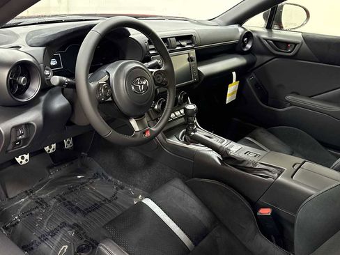 New 2025 Toyota GR86 Premium image 12