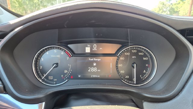 Used 2023 Cadillac XT4 Luxury w/ Cold Weather Package FWD image 25