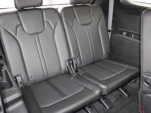 Used 2022 Kia Sorento SX image 19