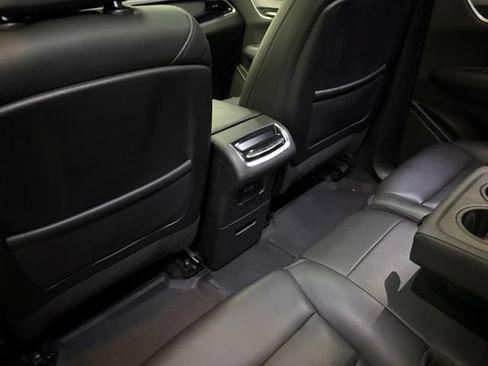 Used 2024 Cadillac XT6 Luxury w/ LPO, Floor Liner Package AWD/4WD image 30