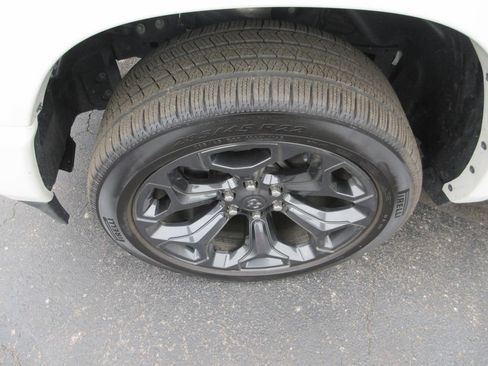 Used 2022 RAM 1500 Limited w/ Night Edition AWD/4WD image 16