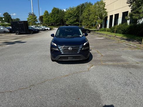 Used 2024 Nissan Rogue SV FWD image 18