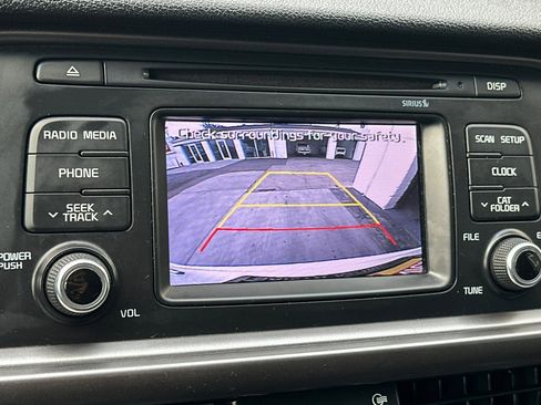 Used 2016 Kia Optima LX image 19