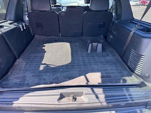 Used 2016 Ford Expedition XLT AWD/4WD image 7