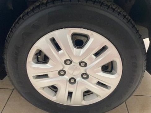 Used 2019 Dodge Journey SE image 33