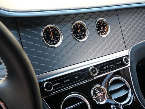 Used 2024 Bentley Continental GT Speed image 16