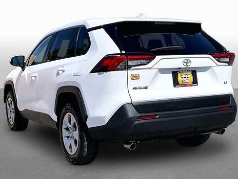 Used 2022 Toyota RAV4 LE FWD image 11