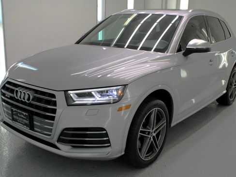 Used 2020 Audi SQ5 Premium Plus w/ Premium Plus Package image 4